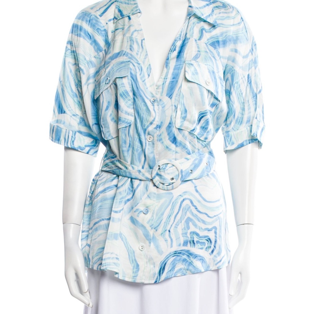 SUBOO Set: Agate button down shirt with belt, shorts with elastic waist